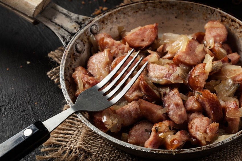Мясо на сковородке