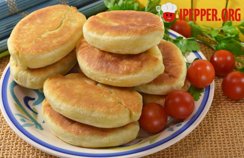 Пирожки с рисом и яйцом жареные
