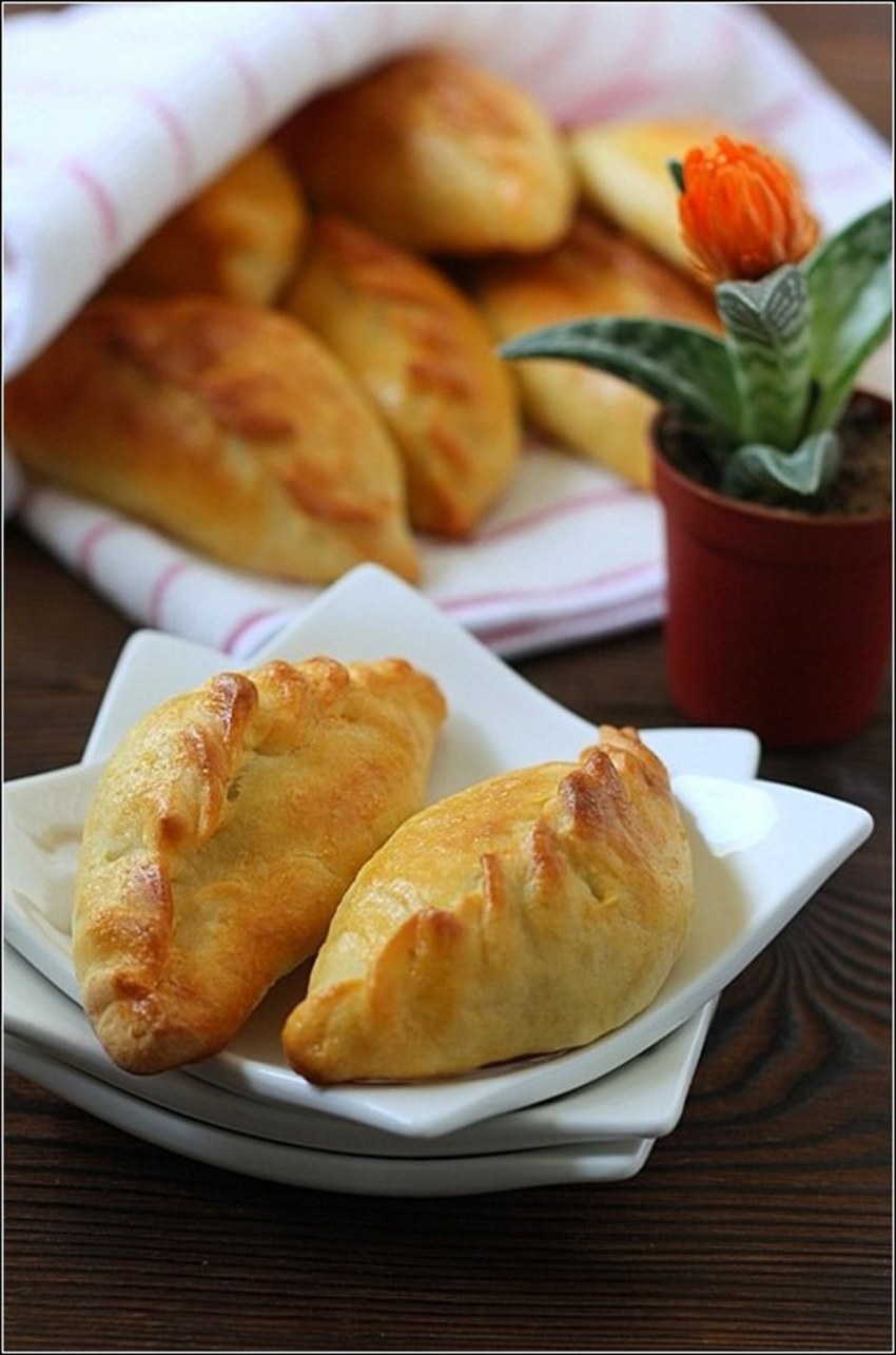 Пирожки с рисом и яйцом