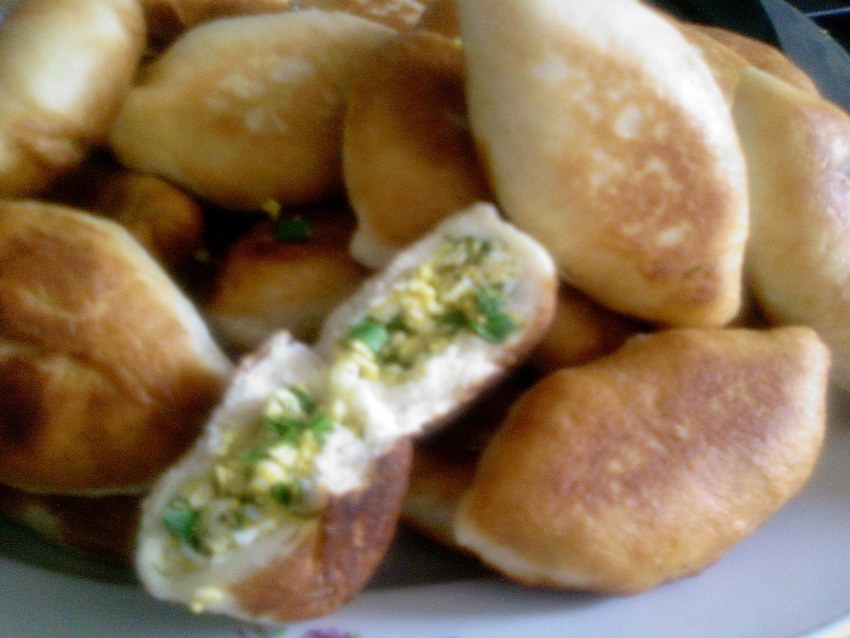 Конвертики с зелёным луком и яйцом