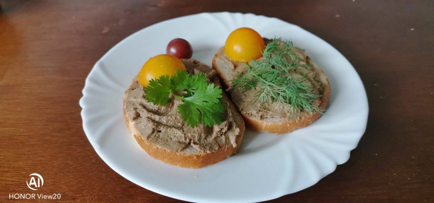 Профитроли с красной икрой