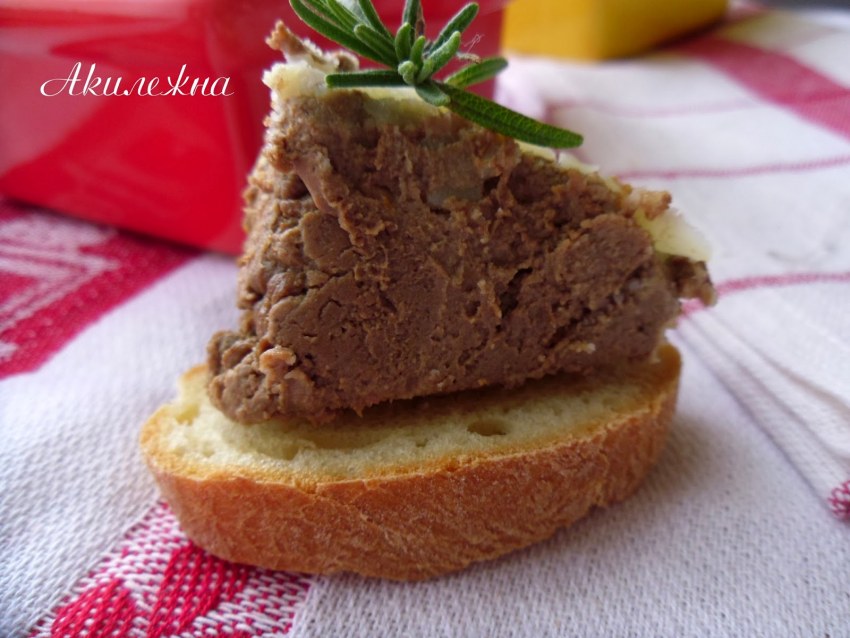 Эклеры с куриным паштетом
