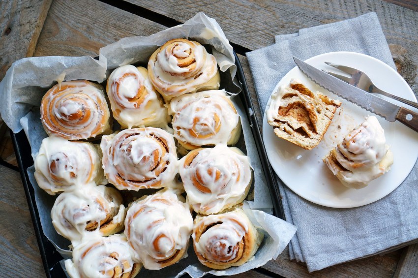 Cinnabon булочки с корицей