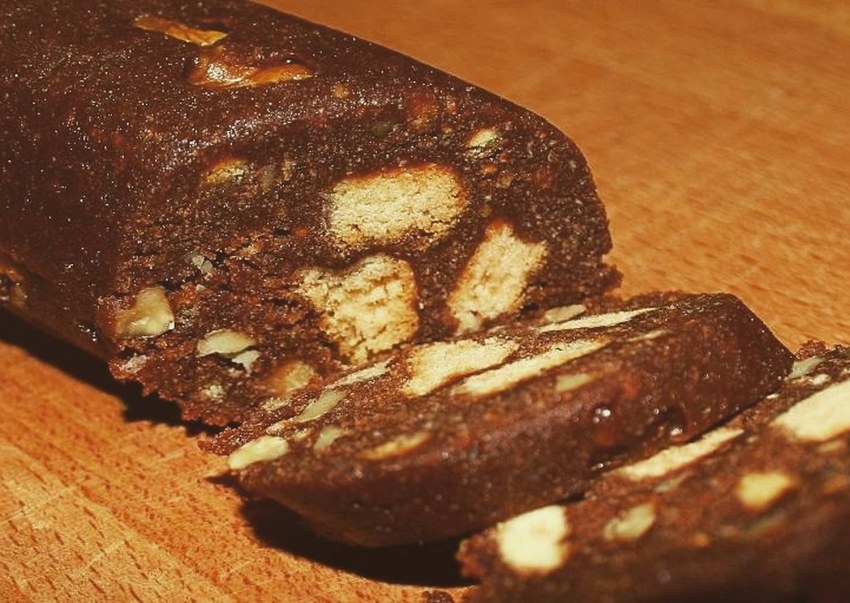 Колбаса сладкая из печенья
