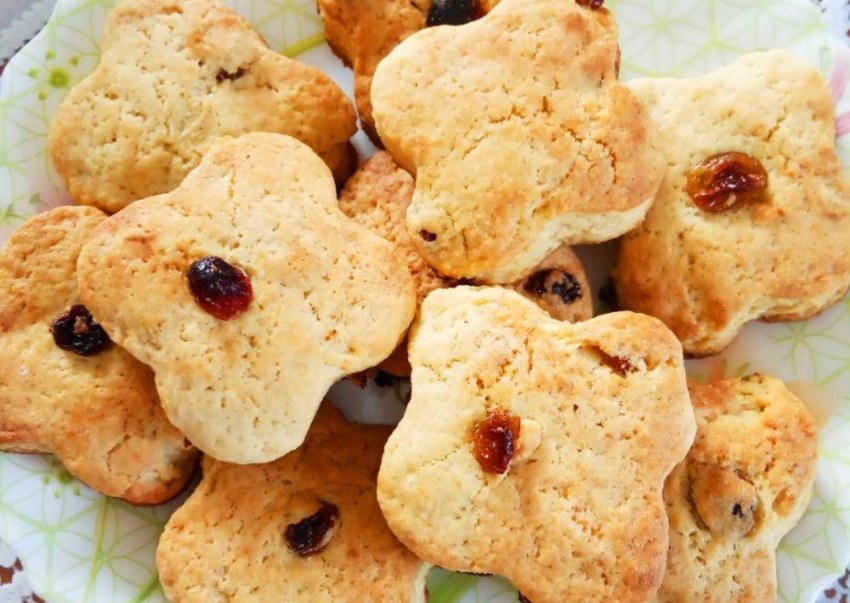 Песочное печенье с изюмом