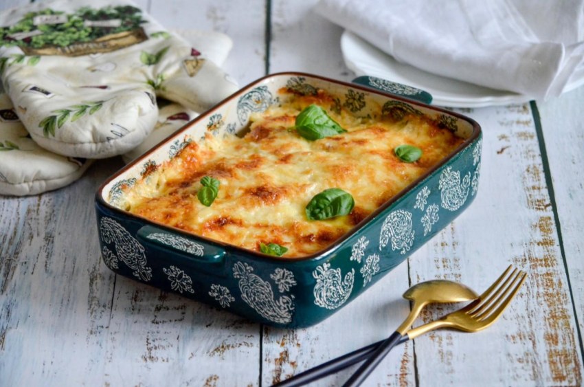 Паста с песто и курицей