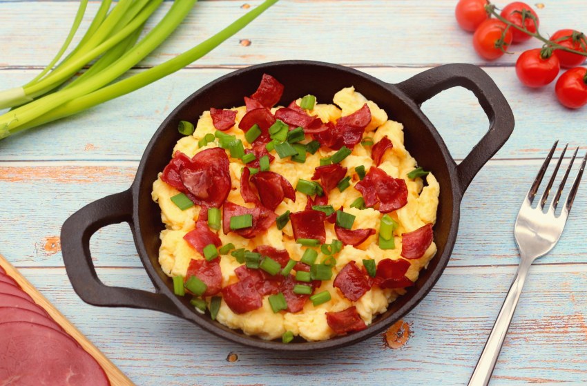 Яичница с макаронами