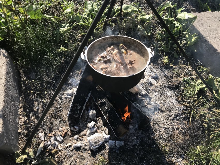 Утка в казане на костре шулюм