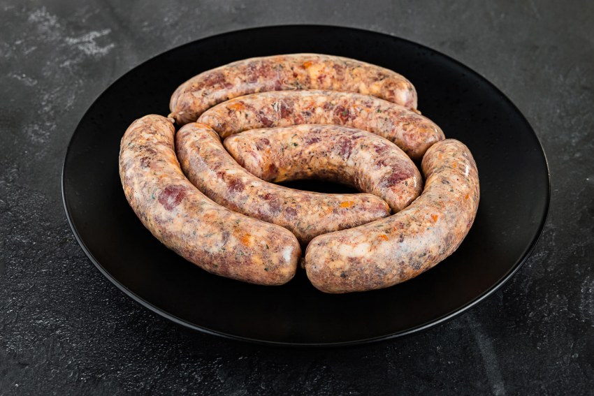 Азбука вкуса колбаски с телятиной и базиликом охлажденные