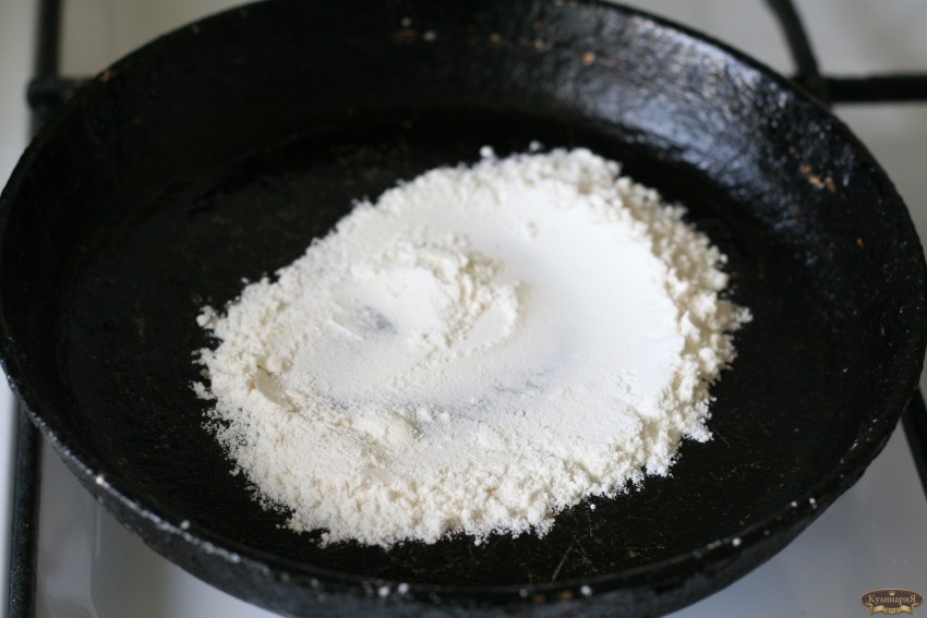 Гуляш из курицы с подливкой