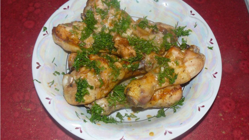 Куриные ножки в сметанном соусе