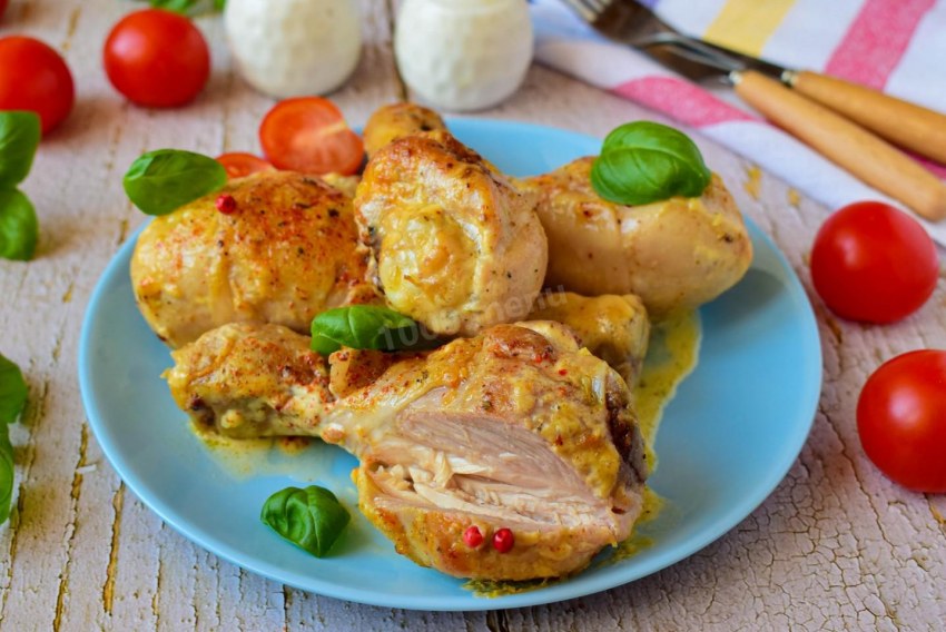 Куриные бедра в сметанном соусе