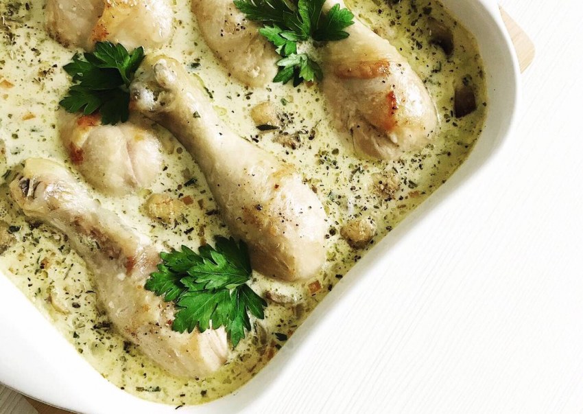 Курица голени в чесночном соусе