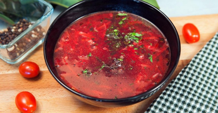 Борщ со шкварками