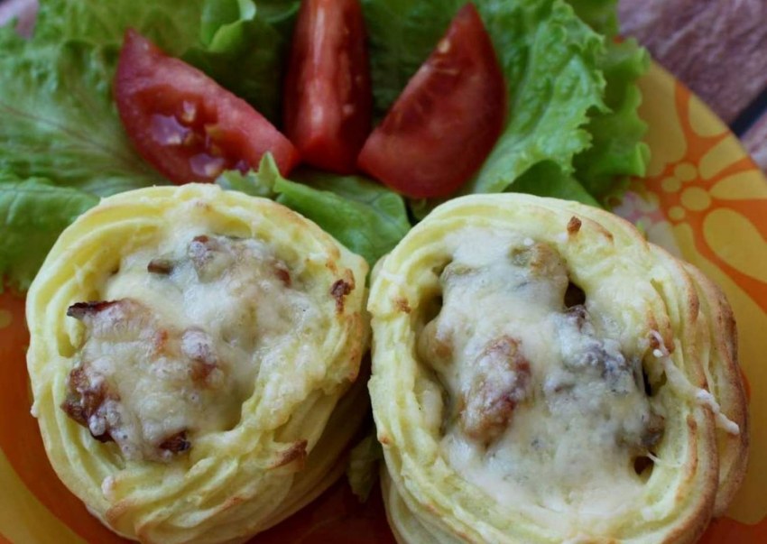 Гнезда из макарон с мясом и сыром
