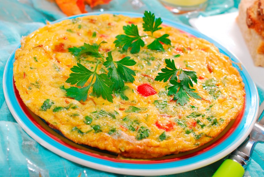 Омлет с луком и морковью