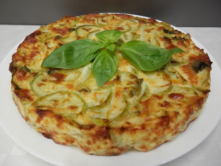Фриттата с кабачками и сыром