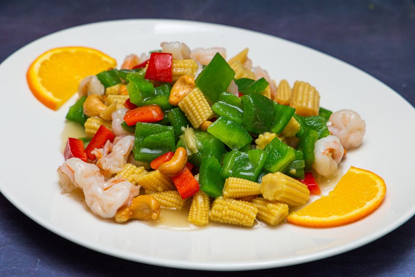 Блюда с маленькими кукурузными початками
