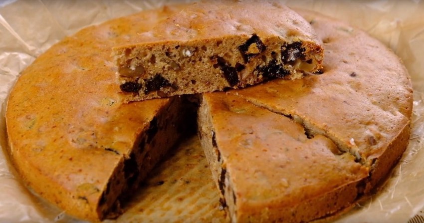 Пирог постный с черносливом