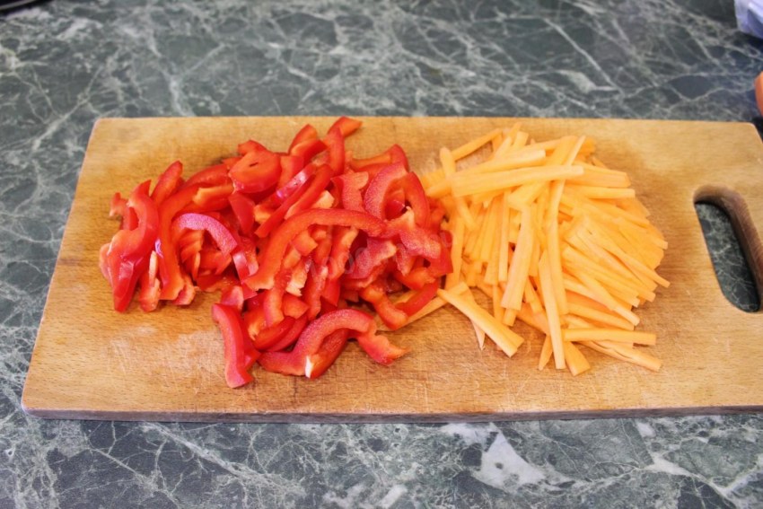 Морковка нарезанная соломкой