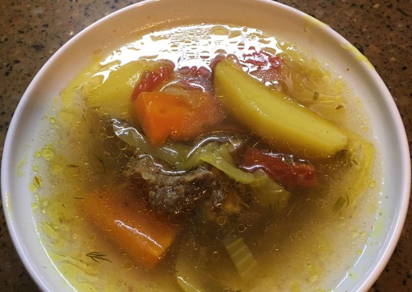 Шурпа из говядины в казане