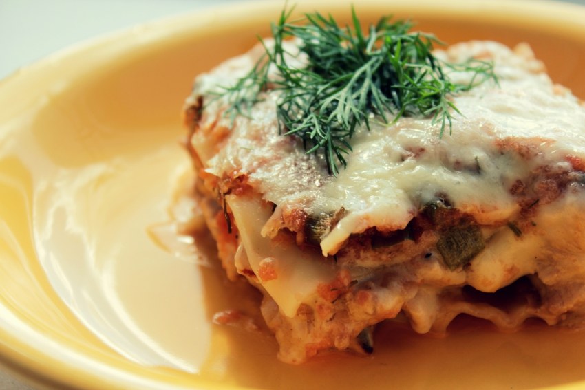 Лазанья с курицей и грибами