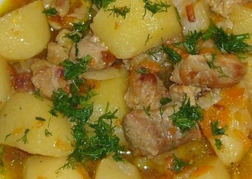 Тушёная картошка со свининой