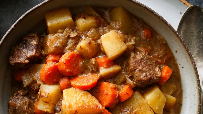 Тушёная картошка с мясом