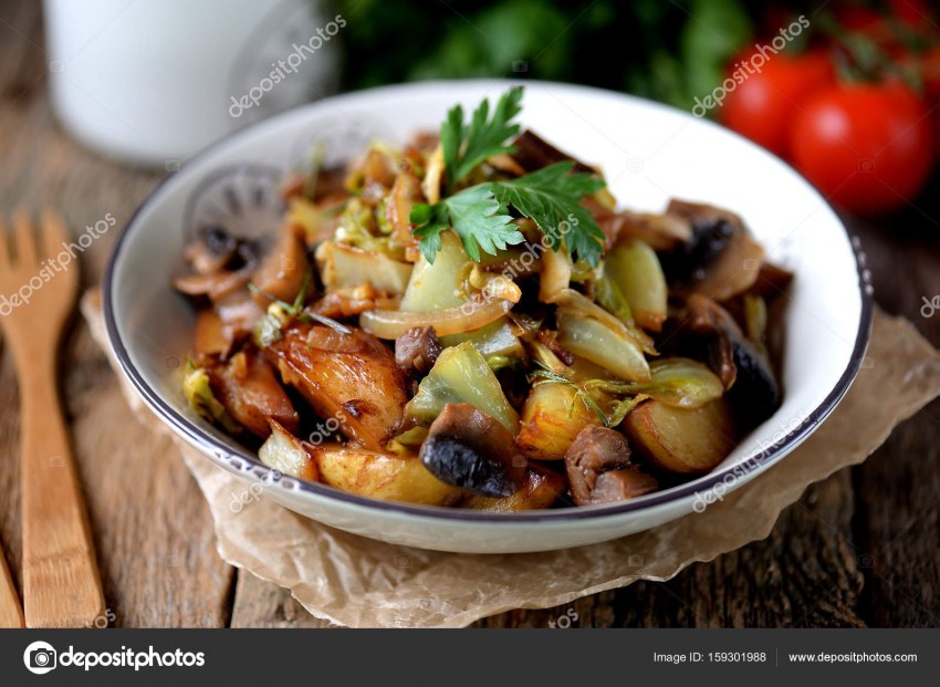 Свинухи с картошкой жареные