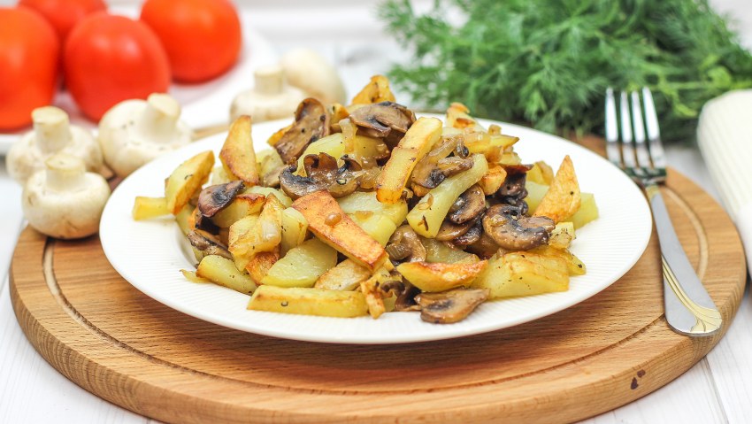 Жареная картошка с грибами