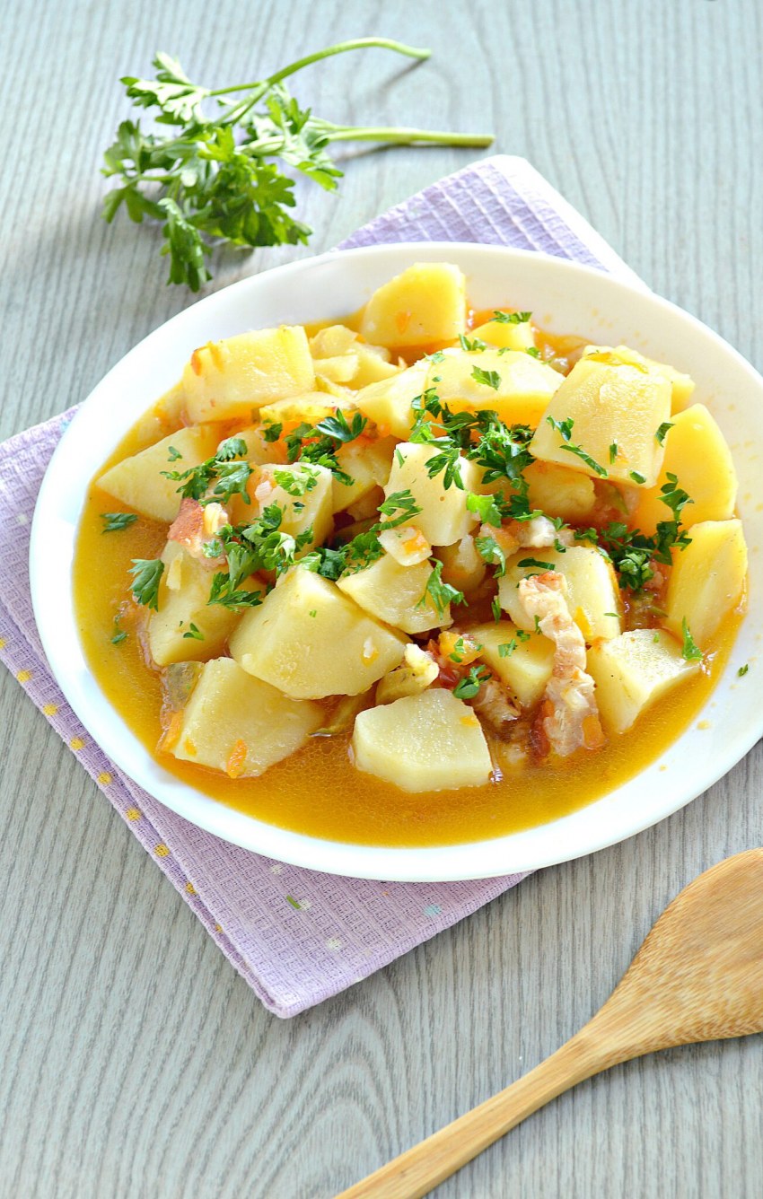 Тушеная картошка с грибами