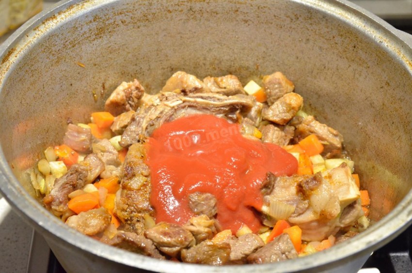Лагман из свинины в казане