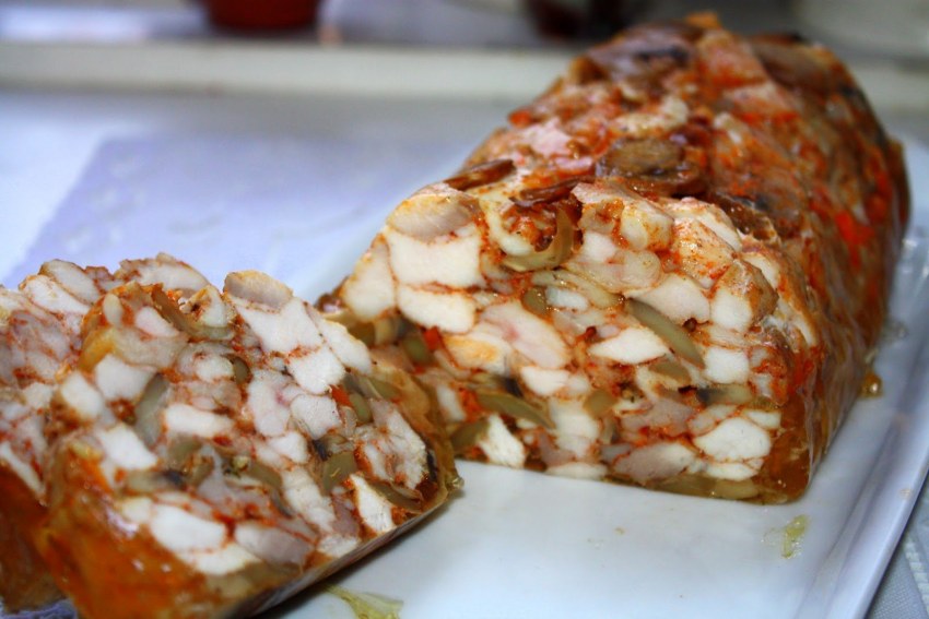 Мраморный куриный рулет