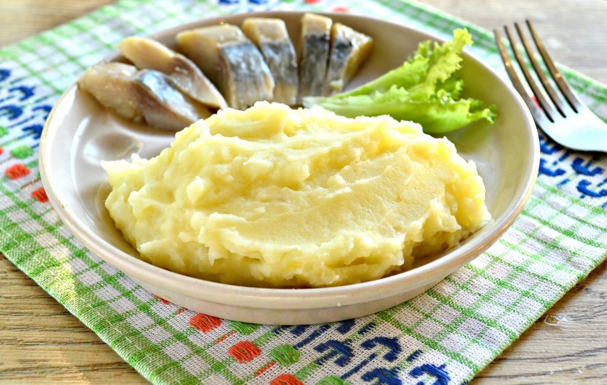 Картошка пюре с наггетсами