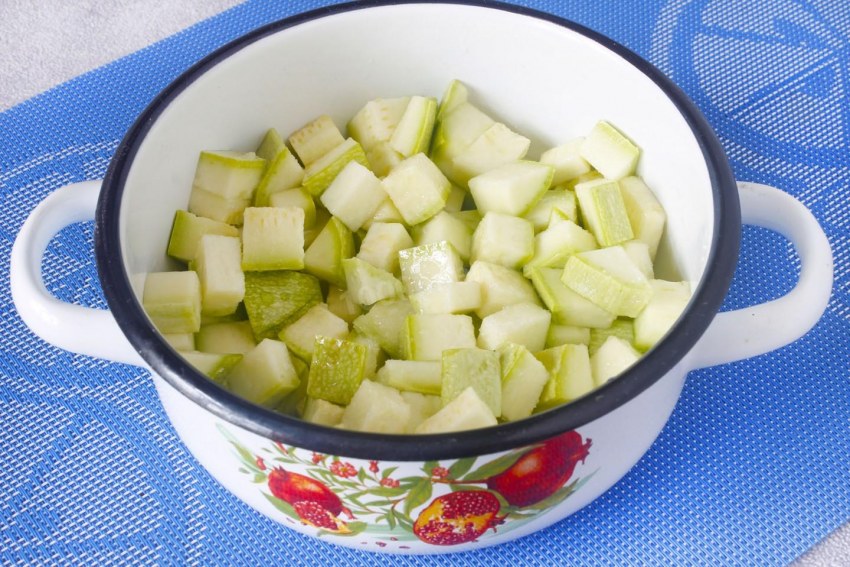 Салат из кабачков моркови и лука