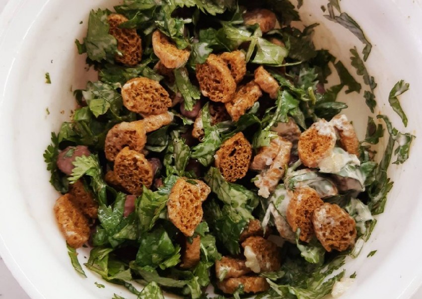 Салат с фасолью и кукурузой