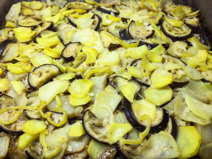 Курица вешенки картошка