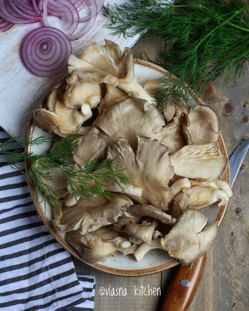 Вешенки маринованные готовые салат
