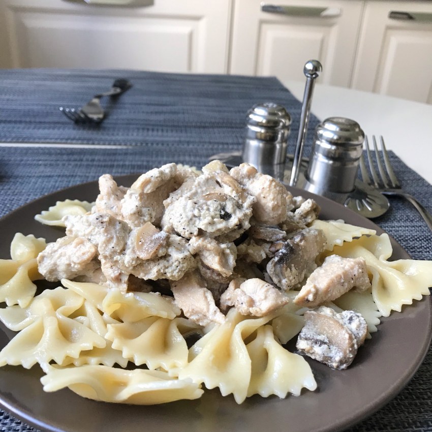 Фарфалле с шампиньонами