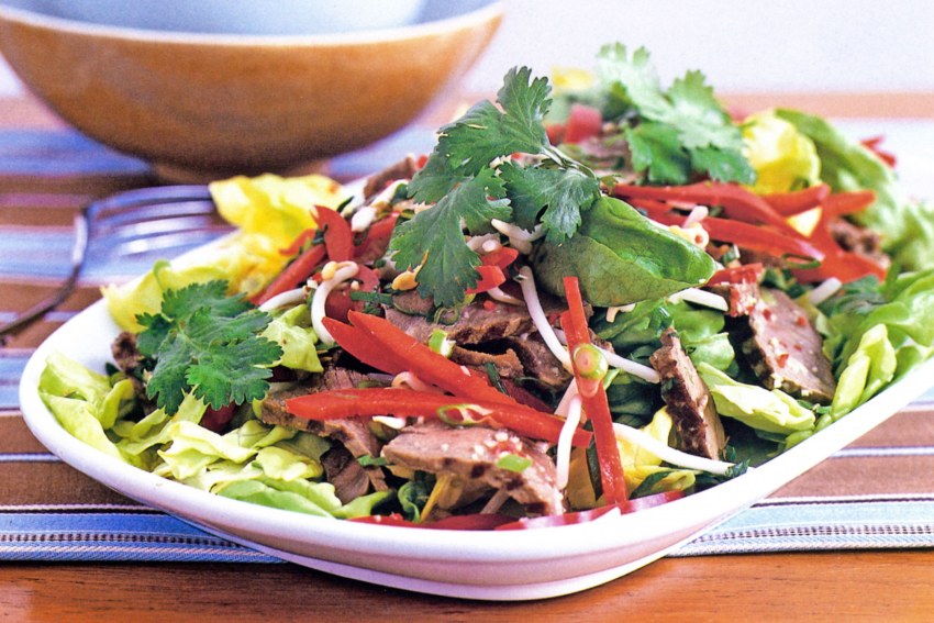 Салат мясная горка