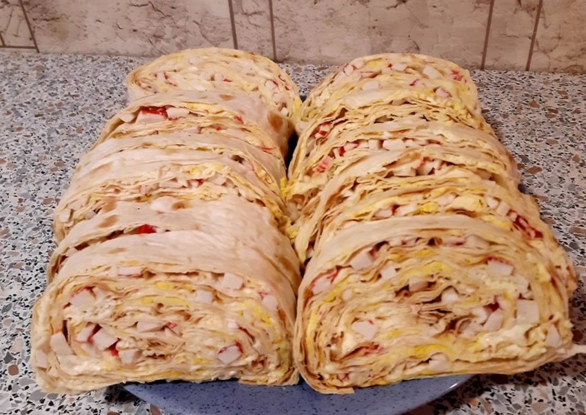 Рулет с крабовыми палочками без лаваша