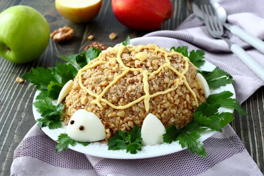 Салат черепаха с грецкими орехами