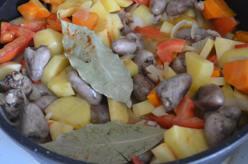 Сердечки тушеные с картошкой