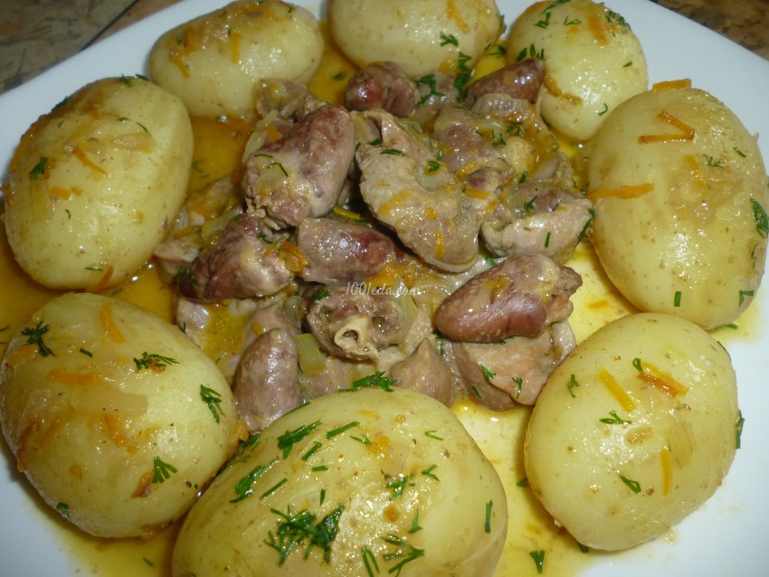 Куриные сердечки с картошкой в духовке