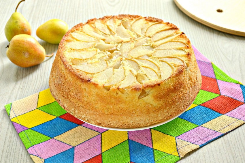 Заливной яблочный пирог