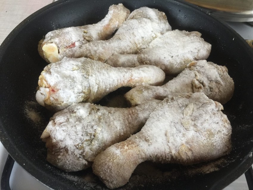 Голени с картошкой в духовке