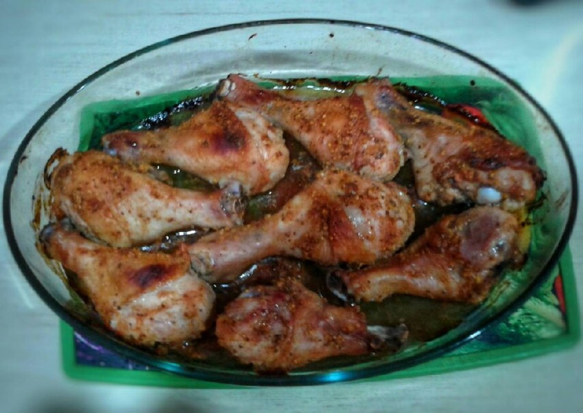 Куриные ножки с овощами в духовке