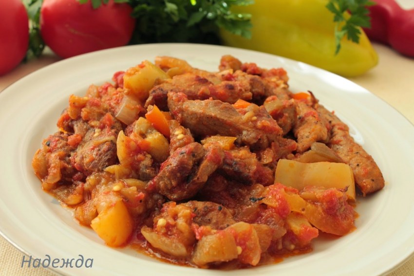 Поджарка из свинины с картофелем