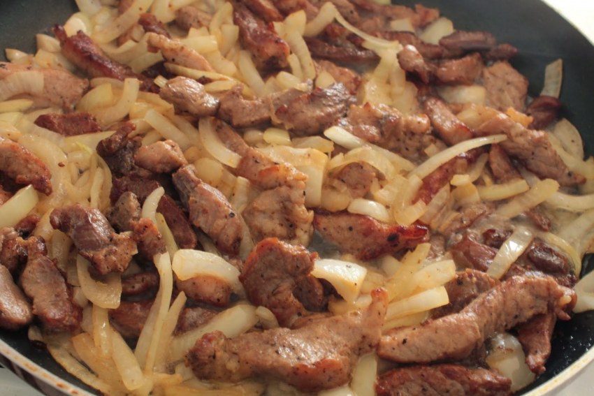 Поджарка мясная с овощами