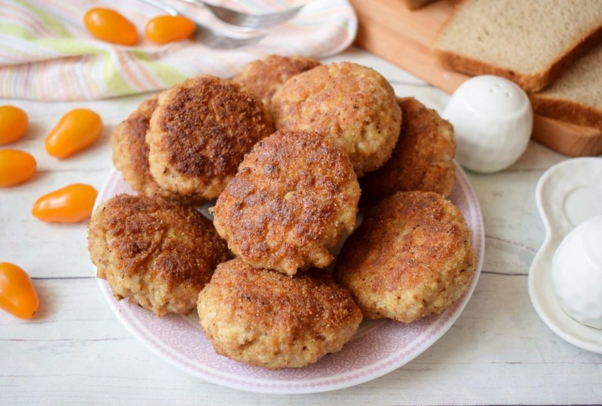 Котлеты с ананасом